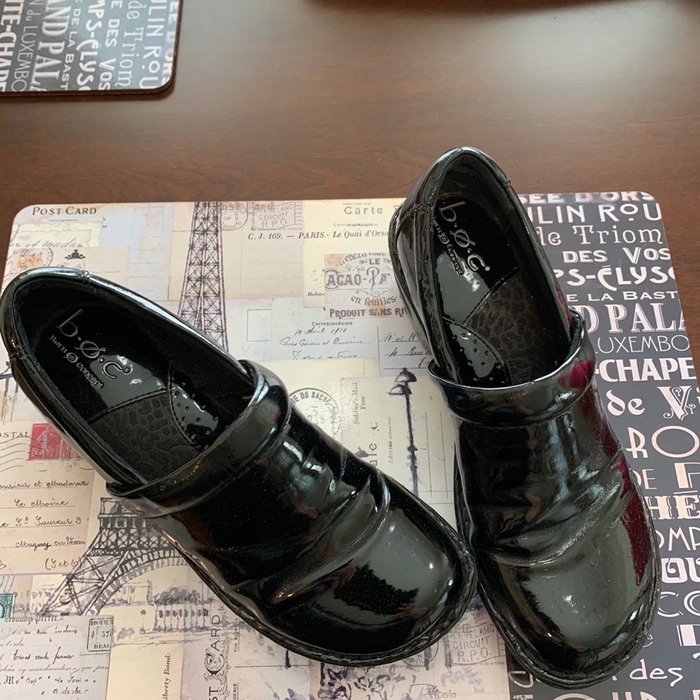 Blk Nurse shoe. BOC brand. Very gently worn.